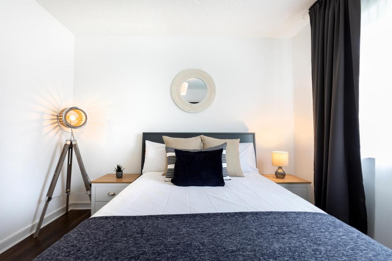 1-Bedroom Apartment With A Private Garden, Beach 5-Min Walk Weymouth Kamer foto